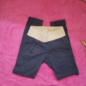 Gap maternity khakis